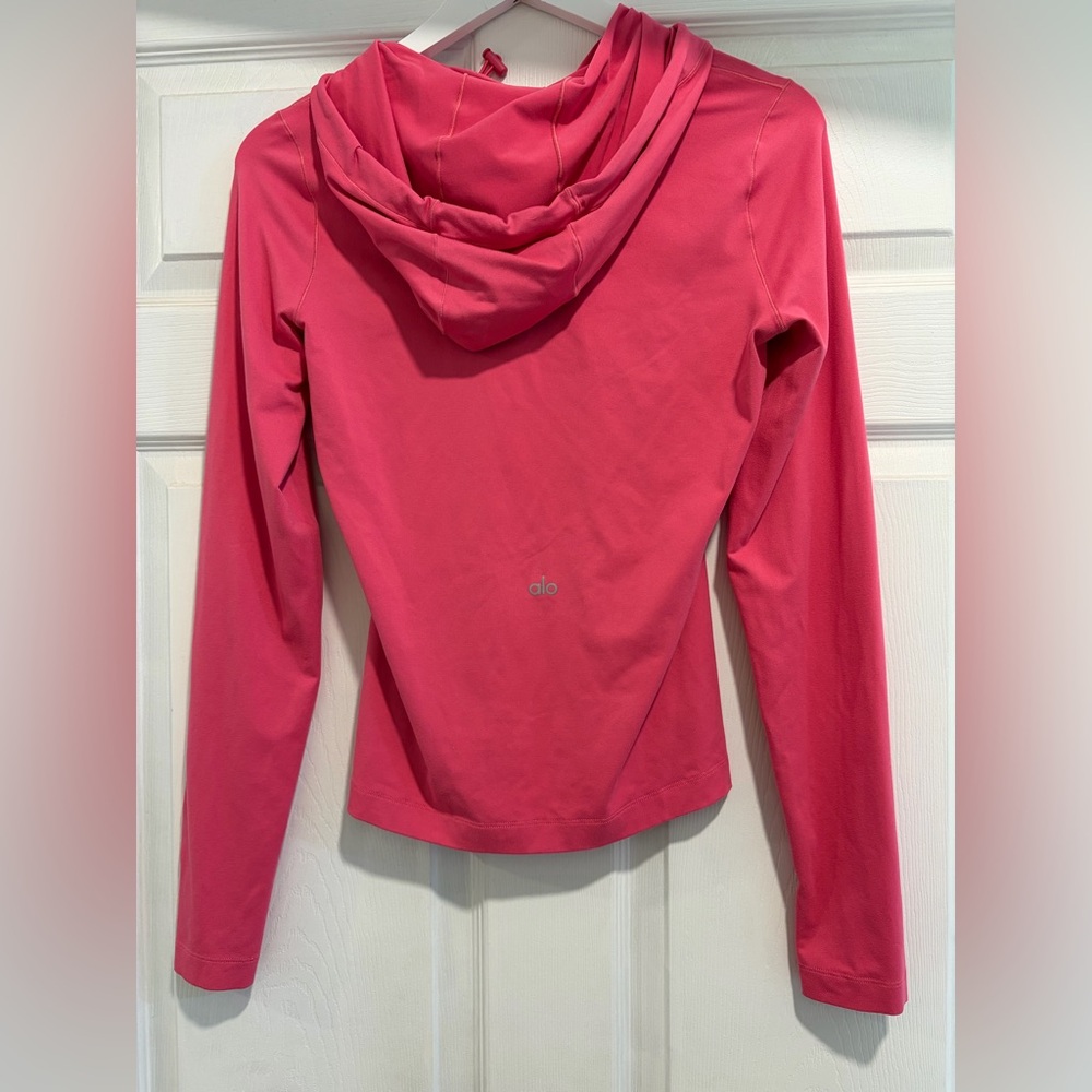 Alo Yoga Alosoft Long Sleeve Hooded Runner in pink Size M - Picture 2 of 6